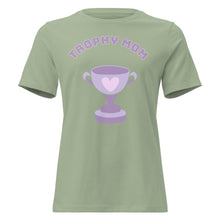 Charger l'image dans la galerie, Trophy Mom Women's Relaxed T-Shirt - T - SHIRT - Cloutropolis