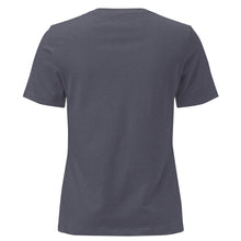 Charger l'image dans la galerie, Trophy Mom Women's Relaxed T-Shirt - T - SHIRT - Cloutropolis